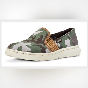 Ariat Ryder Canvas Camo slip on sneakers Womens size 9 EUC